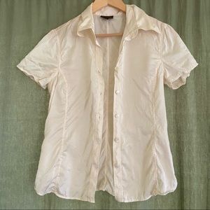 Flattering, silk, lightweight short sleeve button up